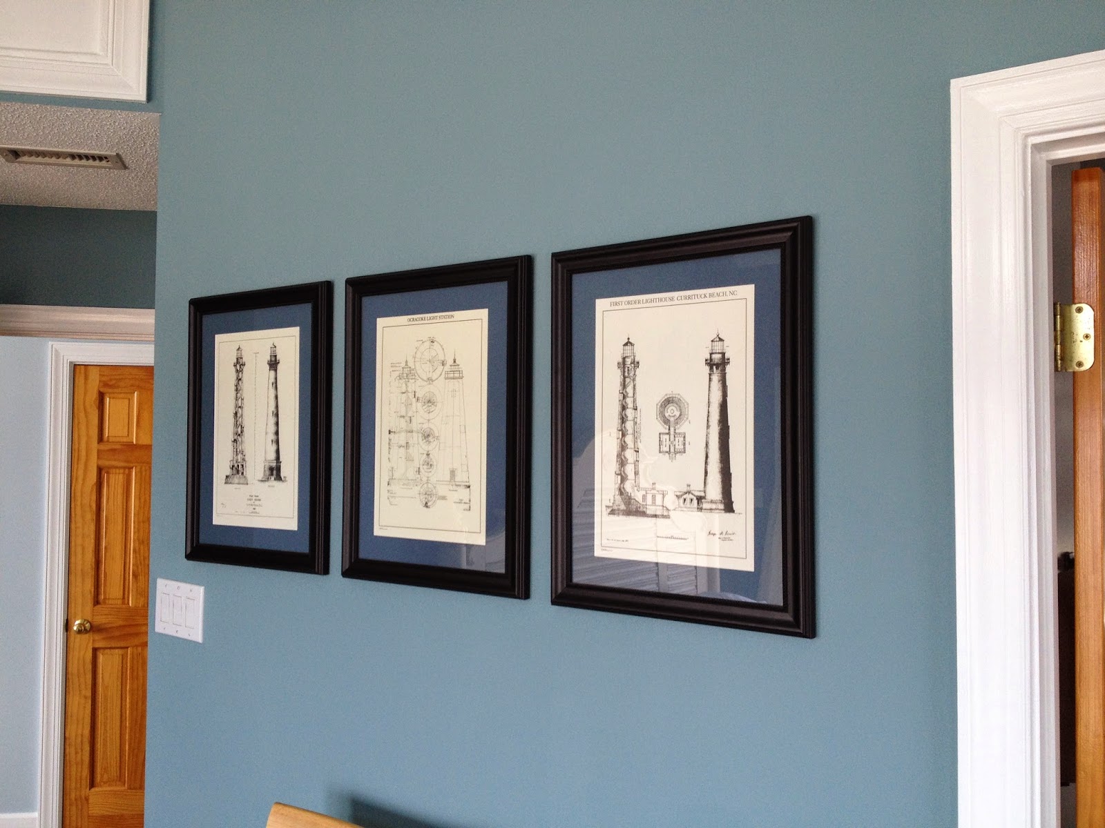 How to Hang a Group of Pictures 1970 Dogwood Street